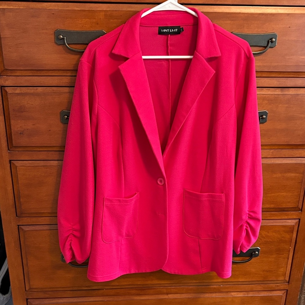 Amazon Women's Vibrant Pink Blazer